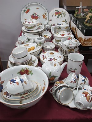 Lot 1199 - Royal Worcester Evesham large service...