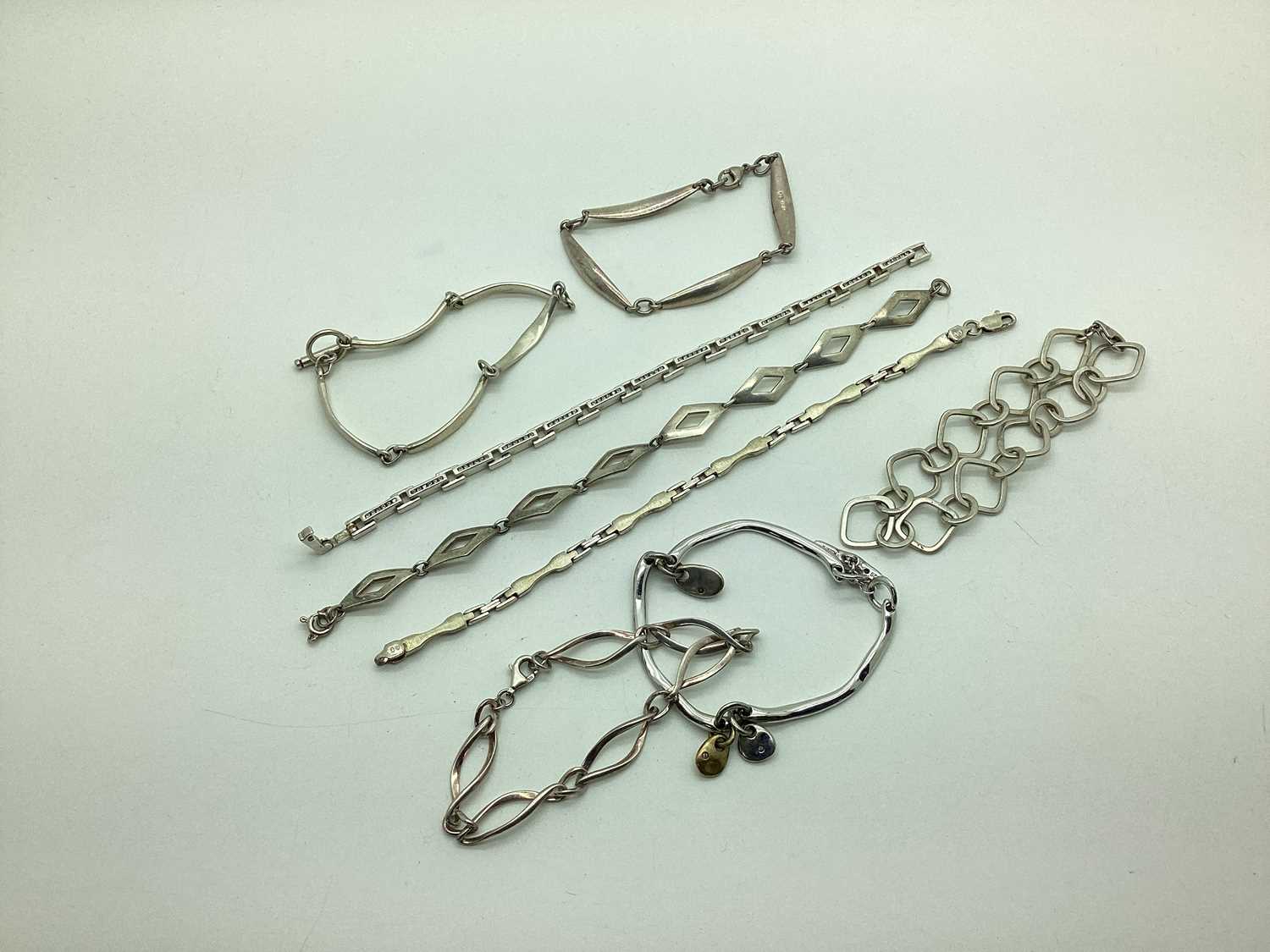 Lot 184 - Hot Diamonds Modern "925" Bracelet, suspending...