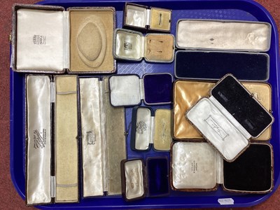 Lot 19 - A Selection of Assorted Antique and Vintage...