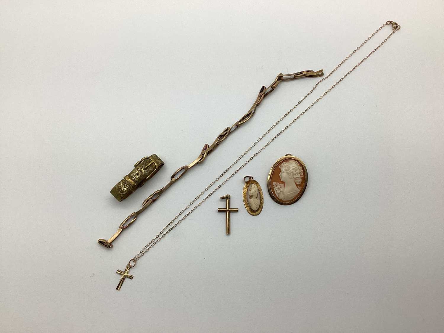 Lot 141 - An Expanding Watch Bracelet, (damages); a 9ct...