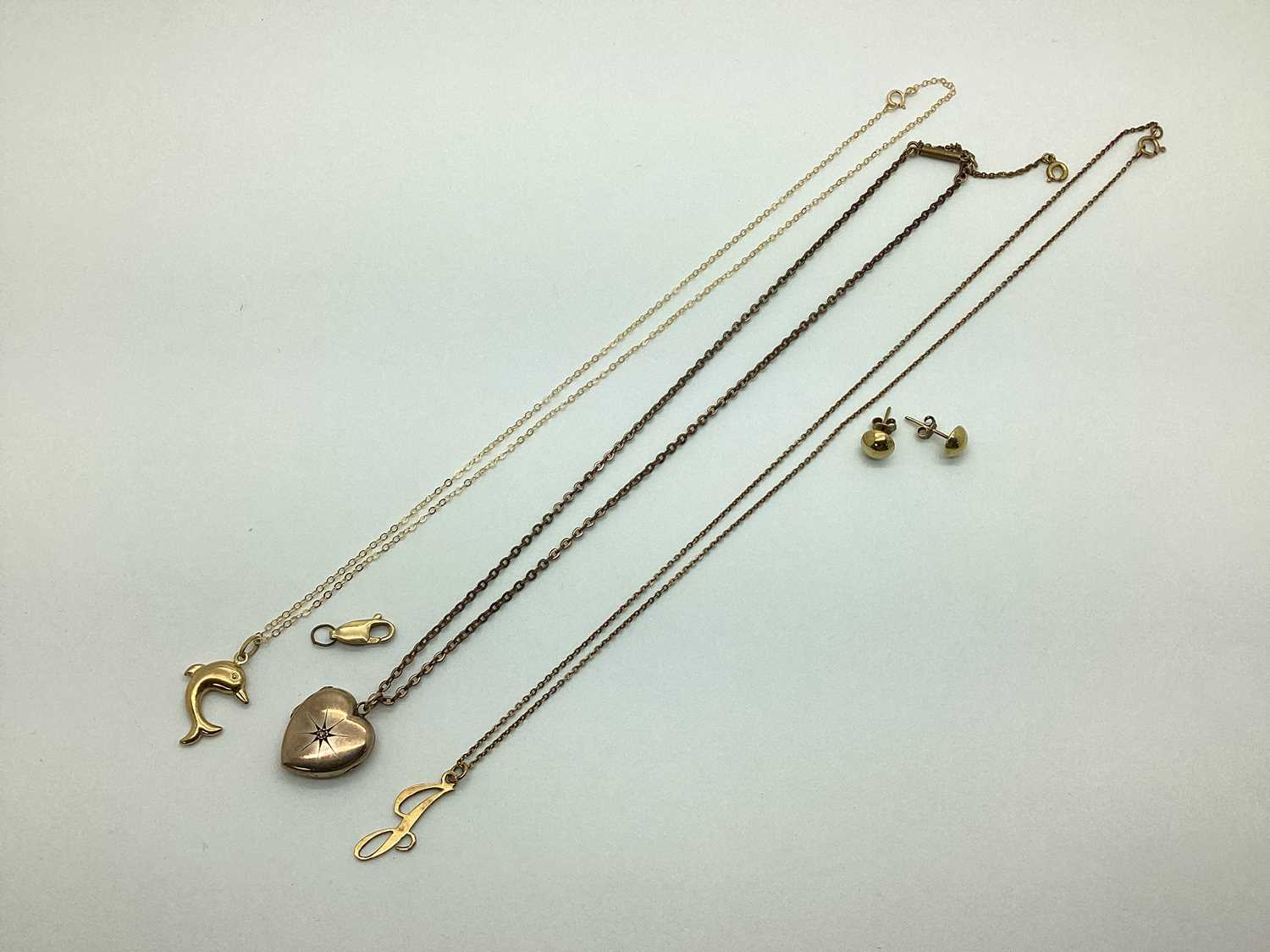 Lot 138 - A Vintage Heart Shape Locket Pendant,...