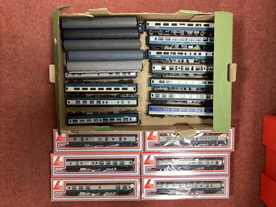 Lot 438 - Approximately twenty-five 00 gauge Mk 1 & Mk 2...