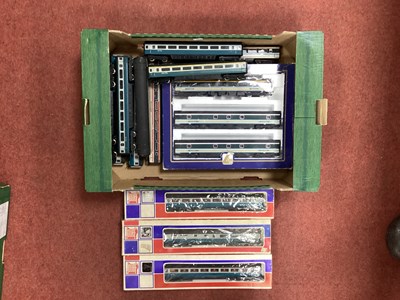 Lot 420 - Approximately fifteen 00 gauge Mk3 and Mk4...