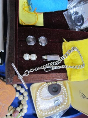 Lot 52 - A Collection of Assorted Costume Jewellery,...