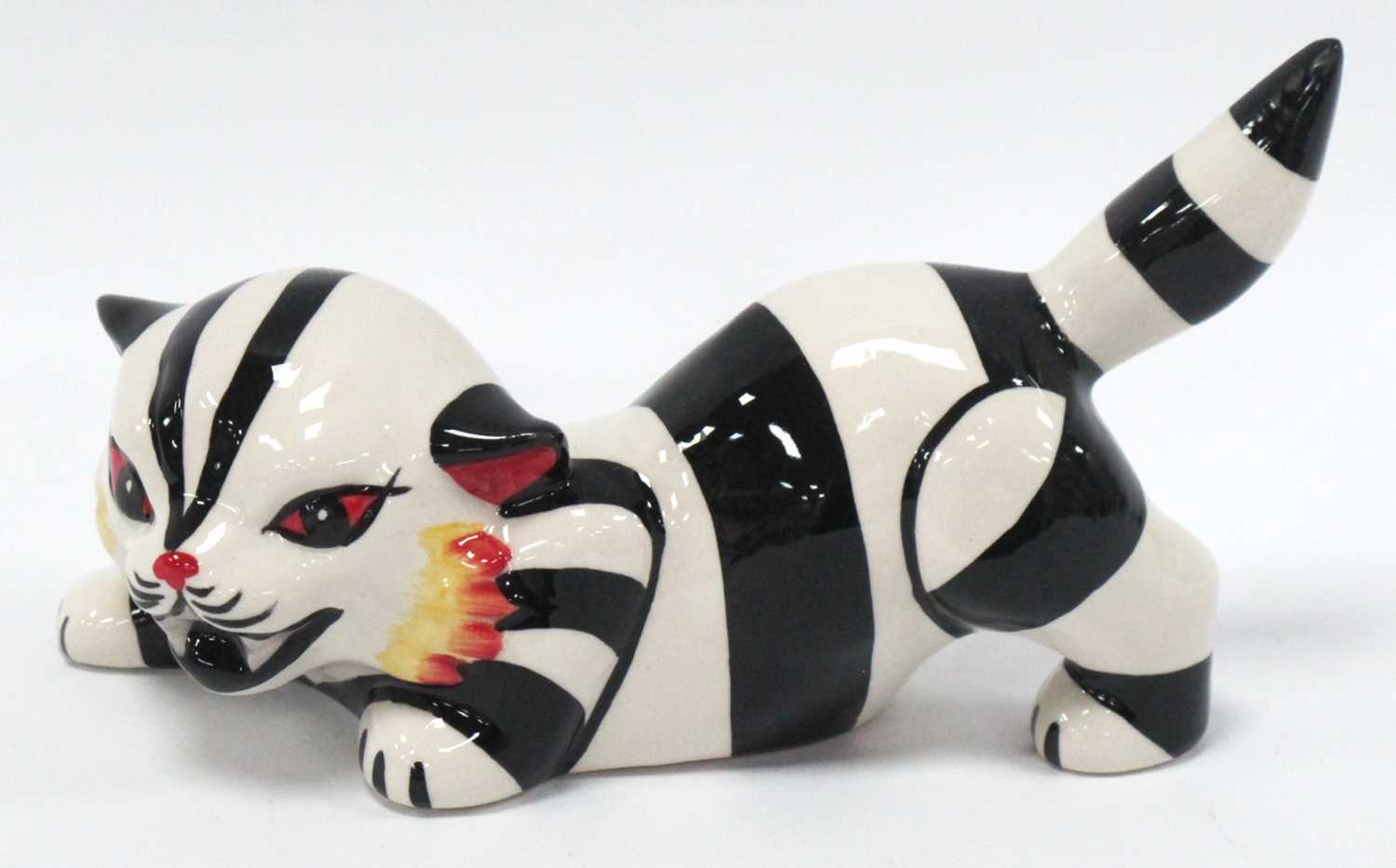 Lot 1261 - Lorna Bailey Cruella The Cat, 17cm long.