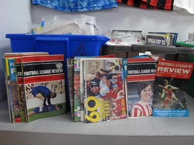 Lot 353 - General League Programmes, Sheffield clubs...