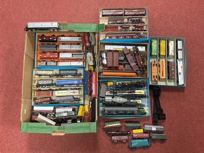 Lot 358 - Approximately ninety HO scale European outline...