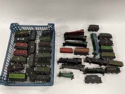 Lot 565 - Nine 00 gauge steam locomotive bodies and...