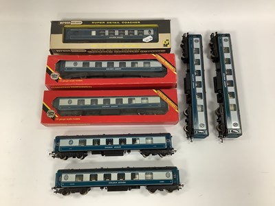 Lot 511 - Seven Wrenn and Hornby 00 gauge "Golden Arrow"...