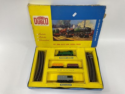 Lot 651 - A boxed Hornby Dublo 00 gauge two-rail...
