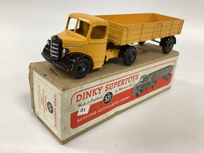 Lot 992 - Dinky Supertoys No 521 Bedford Articulated...