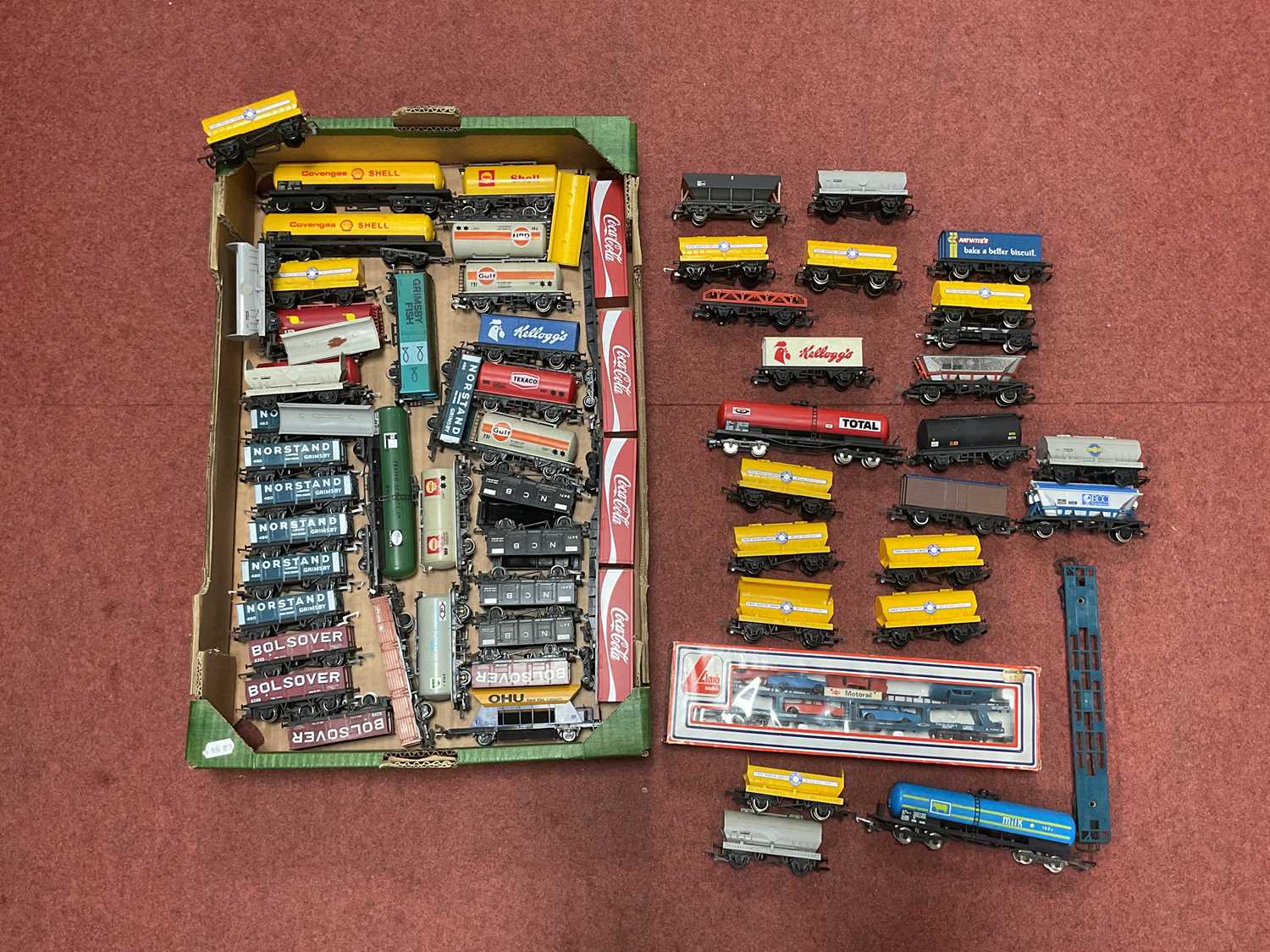 Lot 405 - Approximately sixty 00 gauge modern image...