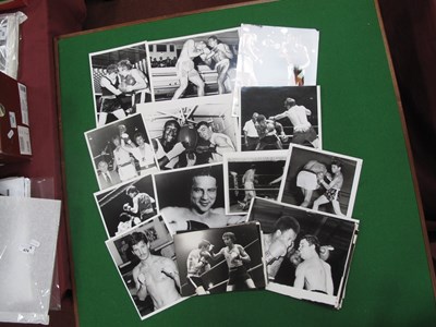 Lot 1481 - Boxing Press Photograph/Prints and Advertising...