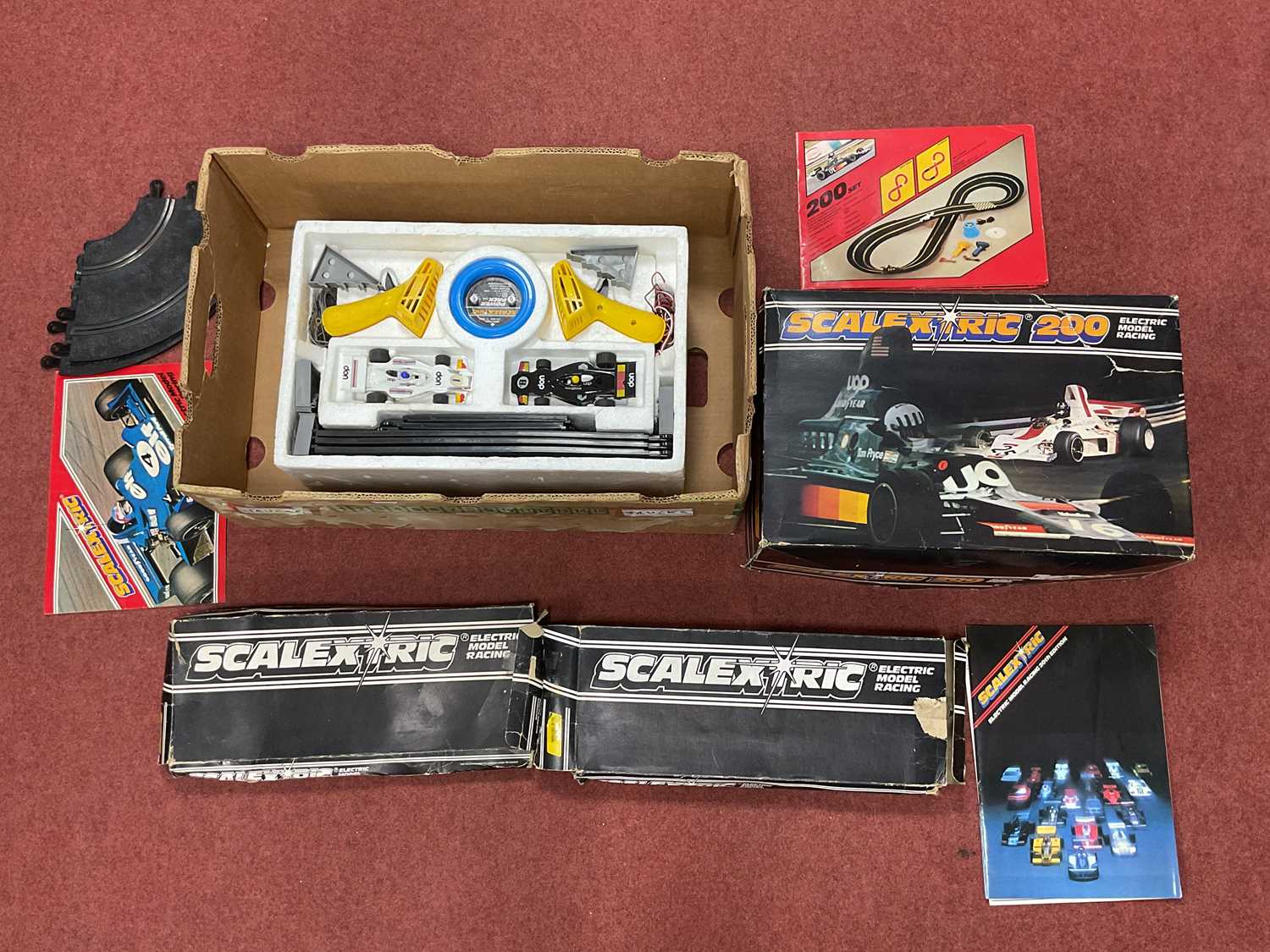 Lot 487 - A Scalextric #C559 set 200, comprising of two...