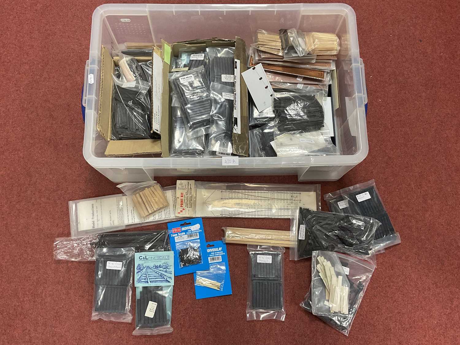 Lot 420 - A Large Quantity of 'O' Gauge Track Components...
