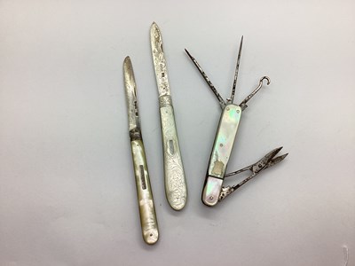 Lot 233 - A Hallmarked Silver and Mother of Pearl...