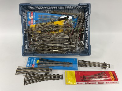 Lot 590 - Approximately fifty-five 00 gauge points by...