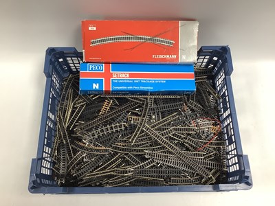 Lot 624 - A quantity of N gauge sectional track by Peco,...