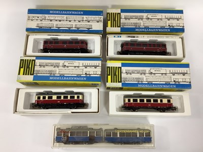 Lot 786 - Three Piko 'HO' Gauge Boxed Diesel VT-135...
