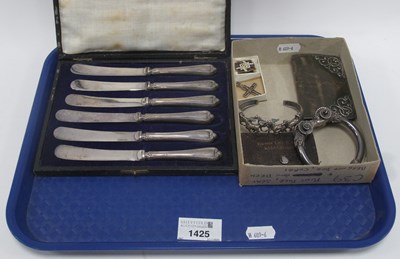 Lot 1425 - Silver collection, including horse cuff...