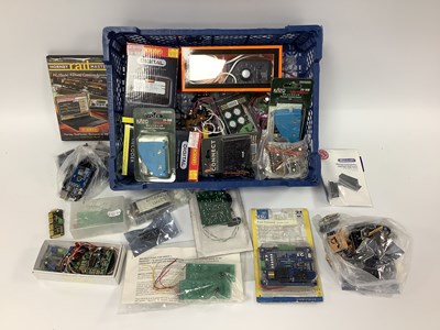 Lot 95 - A quantity of model railway electronic control...