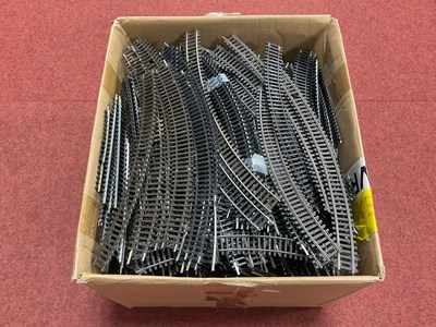 Lot 37 - A large quantity of 00 gauge steel sectional...