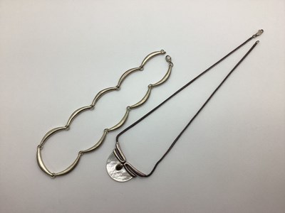 Lot 185 - A Modernist Style Necklace, with mother of...