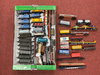 Lot 2 - Approximately forty 00 gauge modern image...