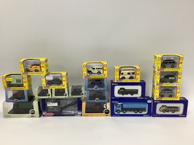 Lot 96 - Nineteen 1:76 scale Diecast model vehicles by...