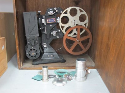 Lot 1589 - 1930s Pathescope 9.5/16mm Cine Projector, with...