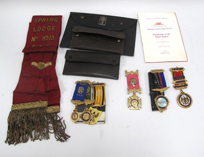 Lot 1417 - Silver Gilt Buffaloes Medal, five others,...