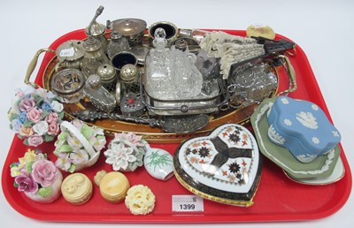 Lot 1399 - Collectibles, including two vintage Japanese...