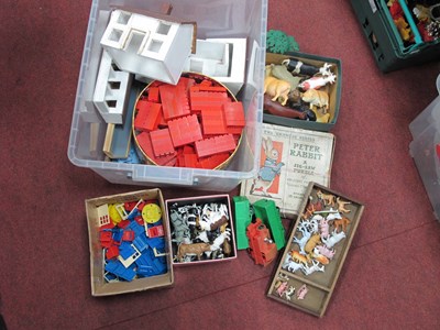 Lot 1472 - Vintage Toys - A large quantity of farm...