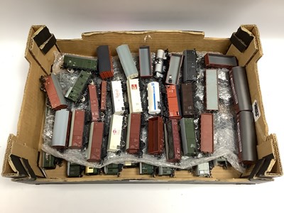 Lot 444 - Fifty 'HO' Gauge Unboxed Continental Outline...