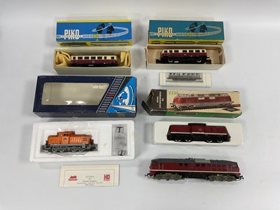 Lot 751 - Four 'HO' Gauge Continental Boxed Outline...