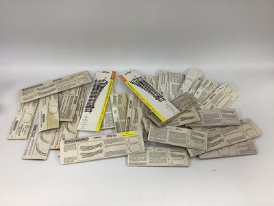 Lot 75 - Approximately twenty-six Hornby 00 gauge...