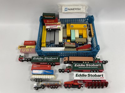 Lot 811 - A Quantity of 1:76/1:87 Scale Diecast and...