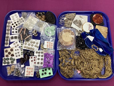 Lot 275 - A Collection of Assorted Vintage and Later...