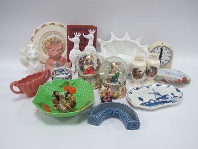 Lot 1327 - Smith's Clock, snow globes, Wade, other...
