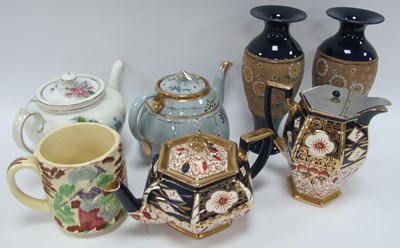 Lot 1334 - Teapots - Queen, Royal Hampton, Doulton,...