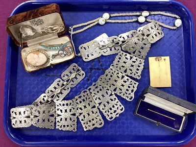 Lot 254 - Vintage Micromosaic Brooches, oval shell...