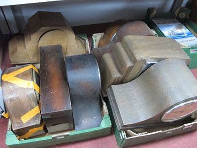 Lot 1134 - Eight vintage wooden cased mantel clocks,...