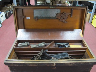 Lot 1102 - Tools - Bailey No 7, No 4 and Record 9 1/2...