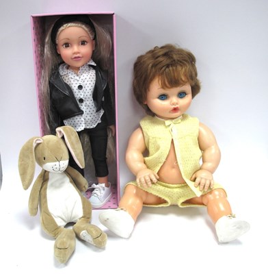 Lot 1473 - 1960's French Bella Doll, with original...
