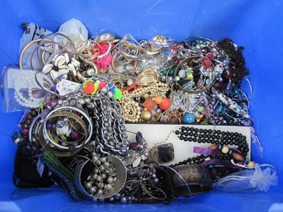 Lot 1074 - A Quantity of Modern Costume Jewellery :- One Box