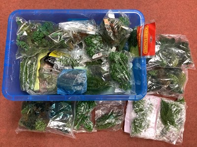 Lot 468 - A Quantity of Lineside Trees, mainly 'OO'/'HO'...