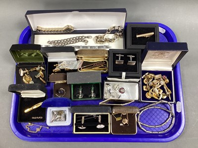 Lot 290 - A Collection of Cufflinks and Other Gent's...