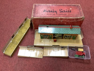 Lot 494 - A Pre-War Hornby 'O' Gauge No 2 'Windsor'...