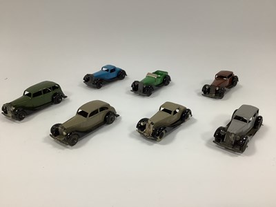 Lot 971 - Seven Immediate Post-War Dinky Cars, mainly 36...
