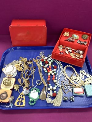 Lot 257 - A Collection of Vintage and Later Costume...